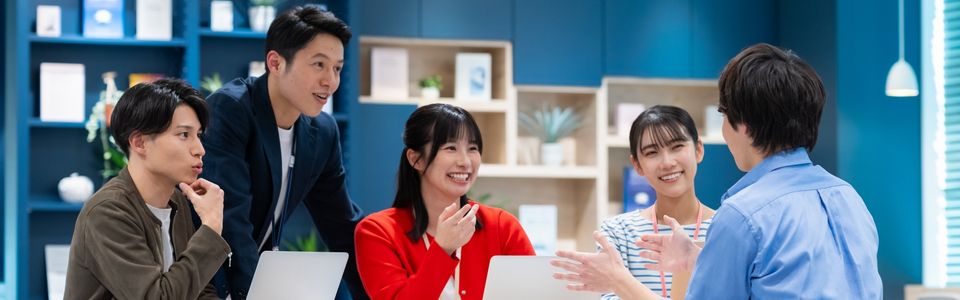 補助金を活用した新規事業をプレゼンするイメージ