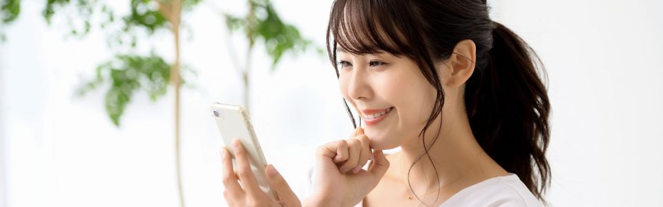 補助金の無料相談を申し込むビジネスマンのイメージ